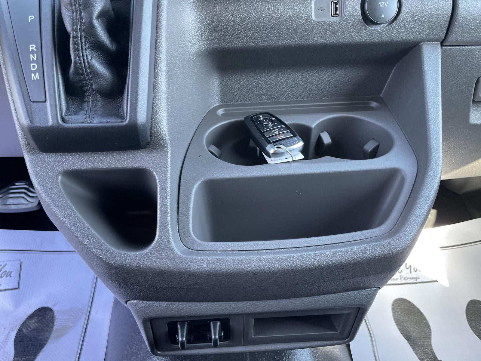 2026 Ford Transit Passenger Wagon XL