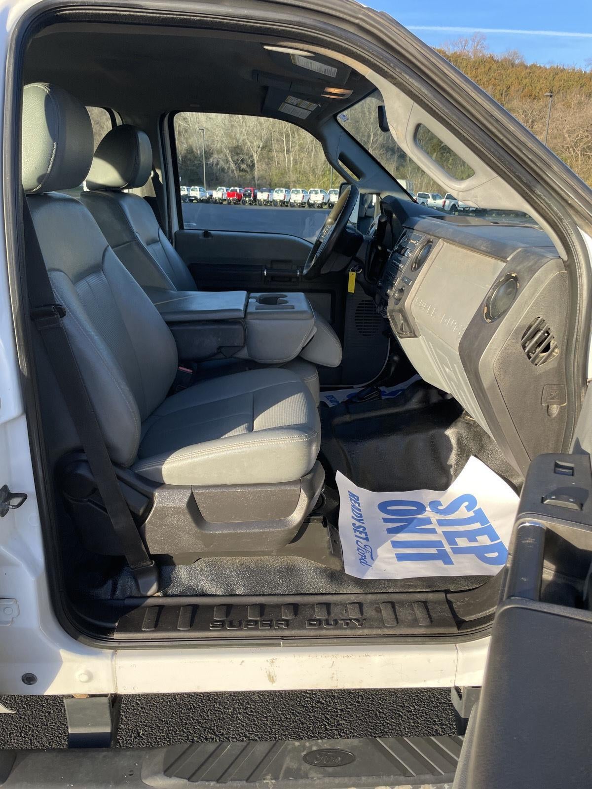 2014 Ford Super Duty F-450 DRW XL