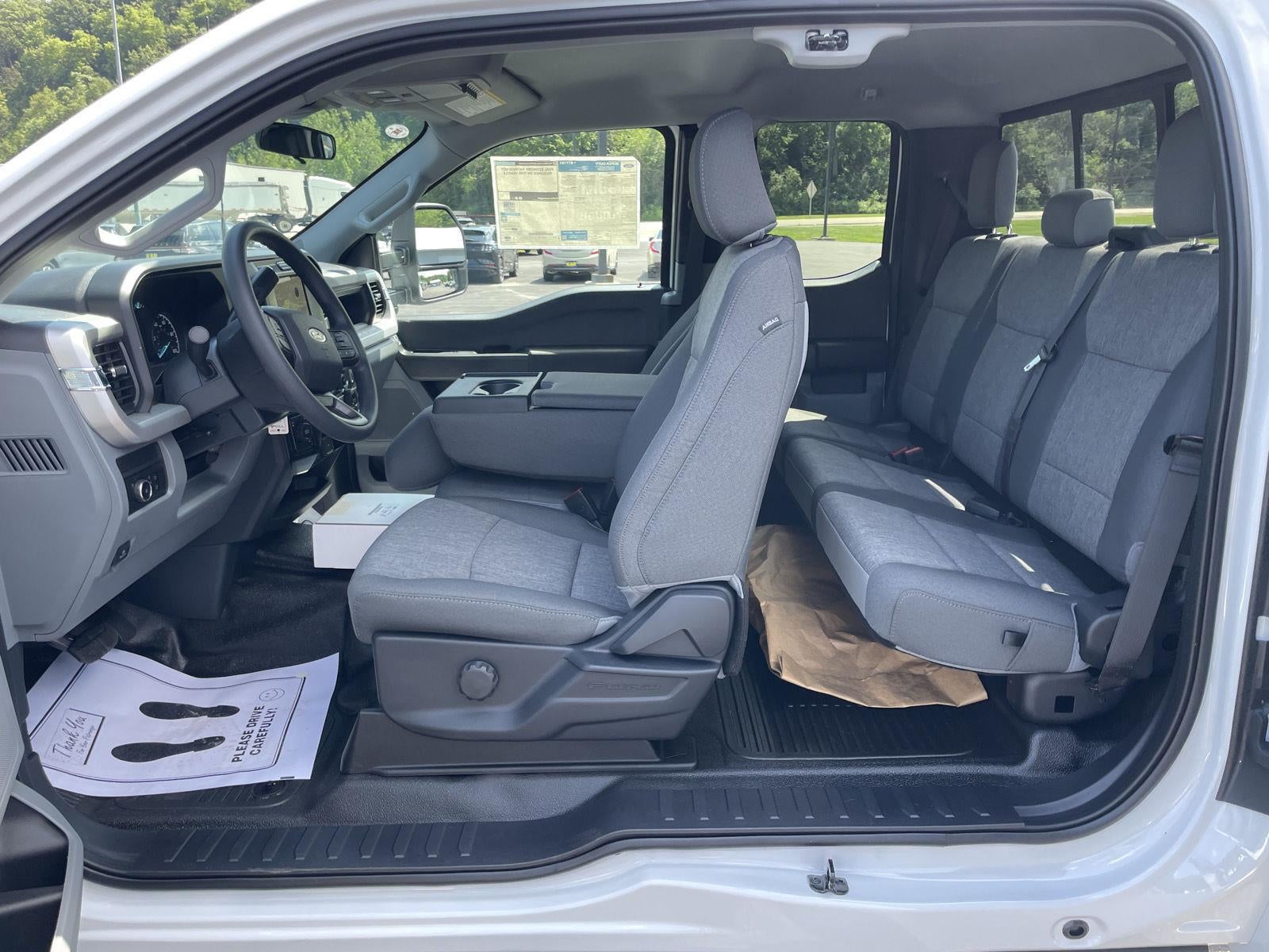 2026 Ford Super Duty F-350 DRW XL
