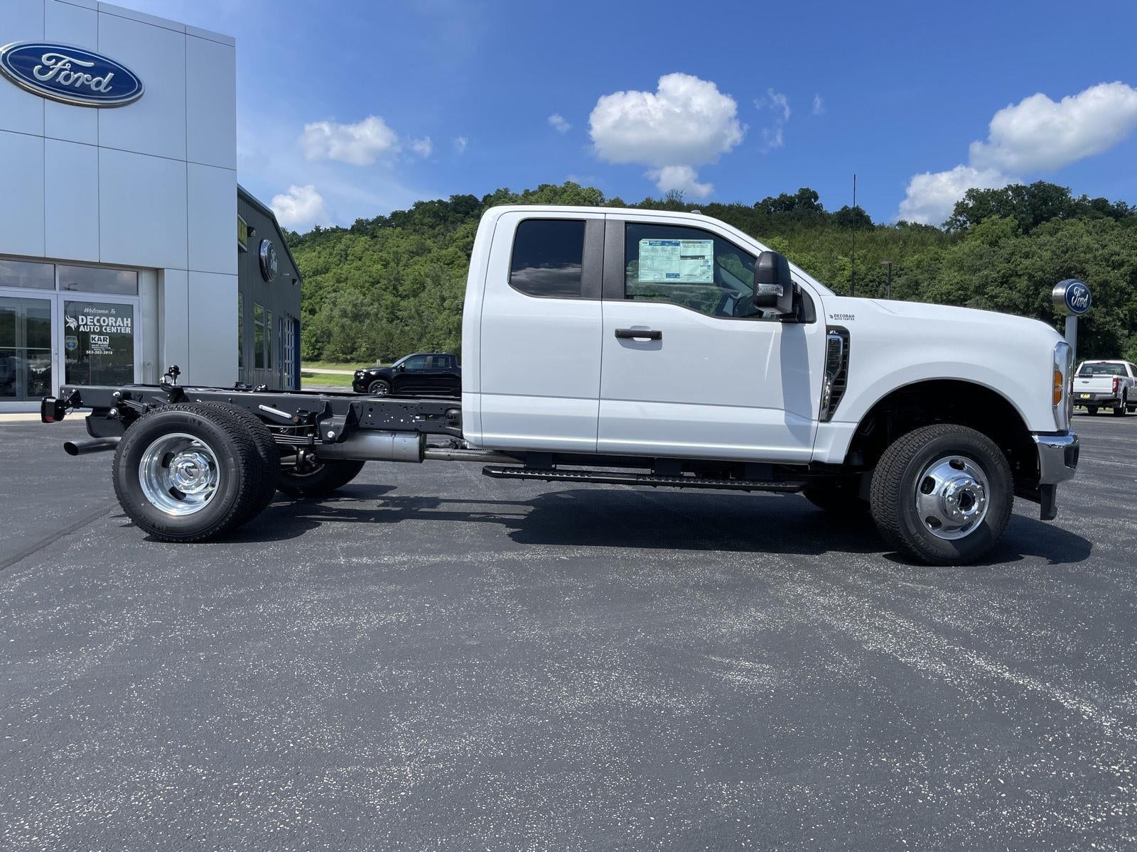 2026 Ford Super Duty F-350 DRW XL