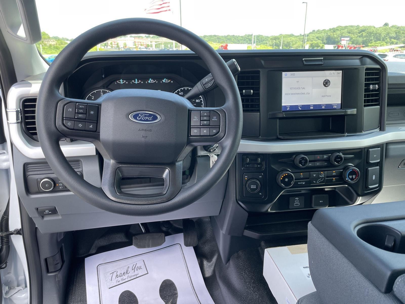 2026 Ford Super Duty F-350 DRW XL