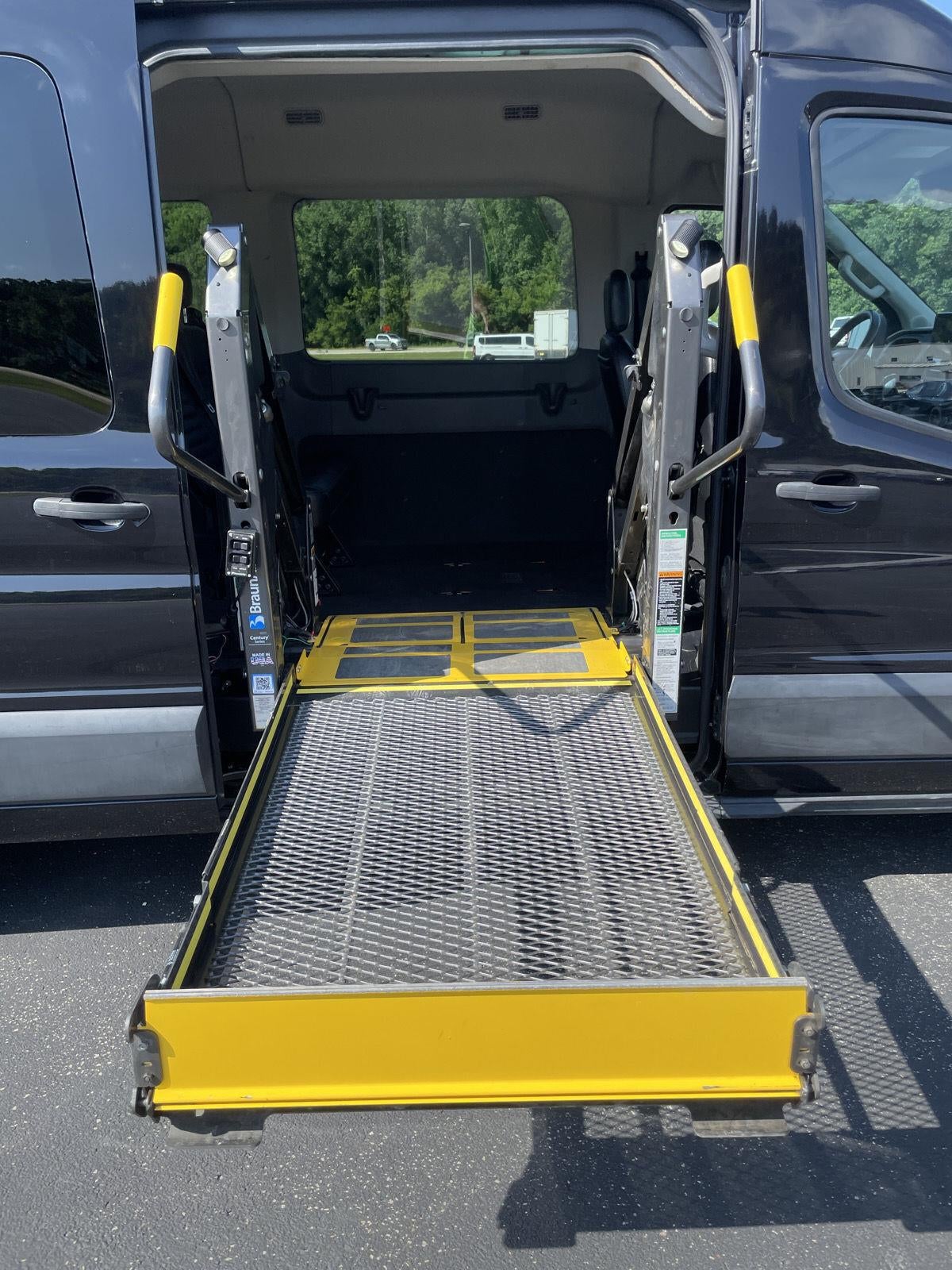 2020 Ford Transit Passenger Wagon XLT