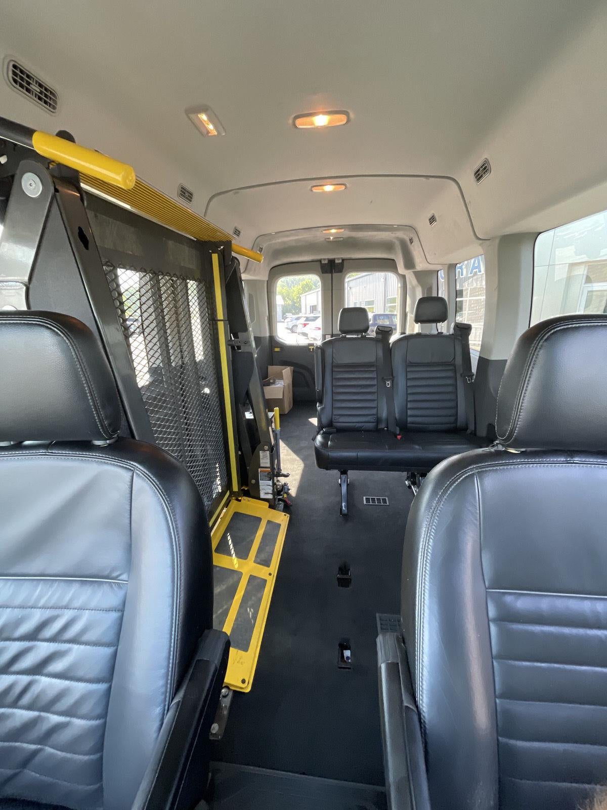 2020 Ford Transit Passenger Wagon XLT