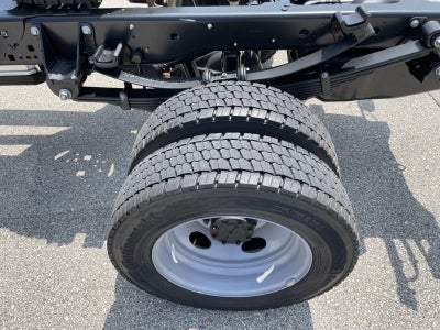 2025 Ford Super Duty F-550 DRW XL