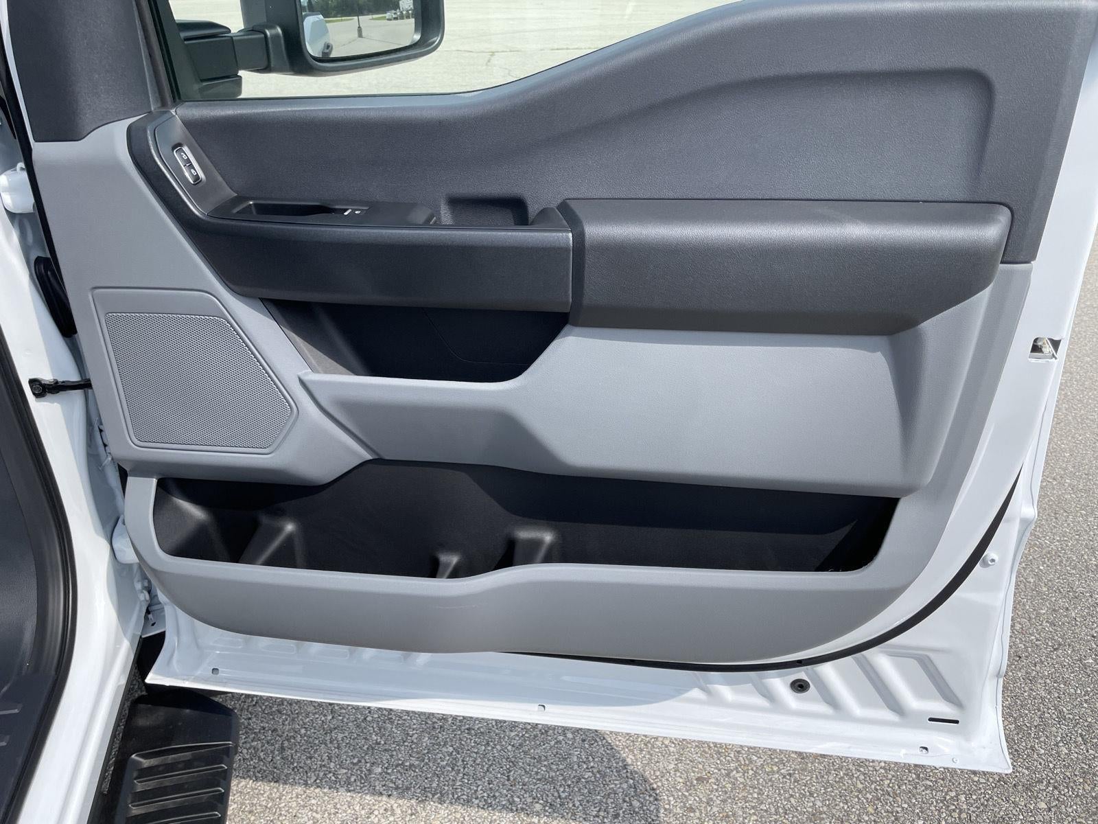 2025 Ford Super Duty F-550 DRW XL