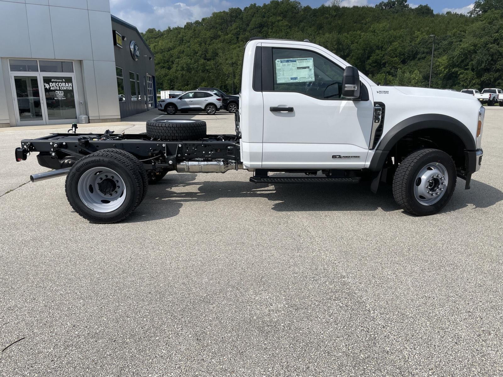 2025 Ford Super Duty F-550 DRW XL