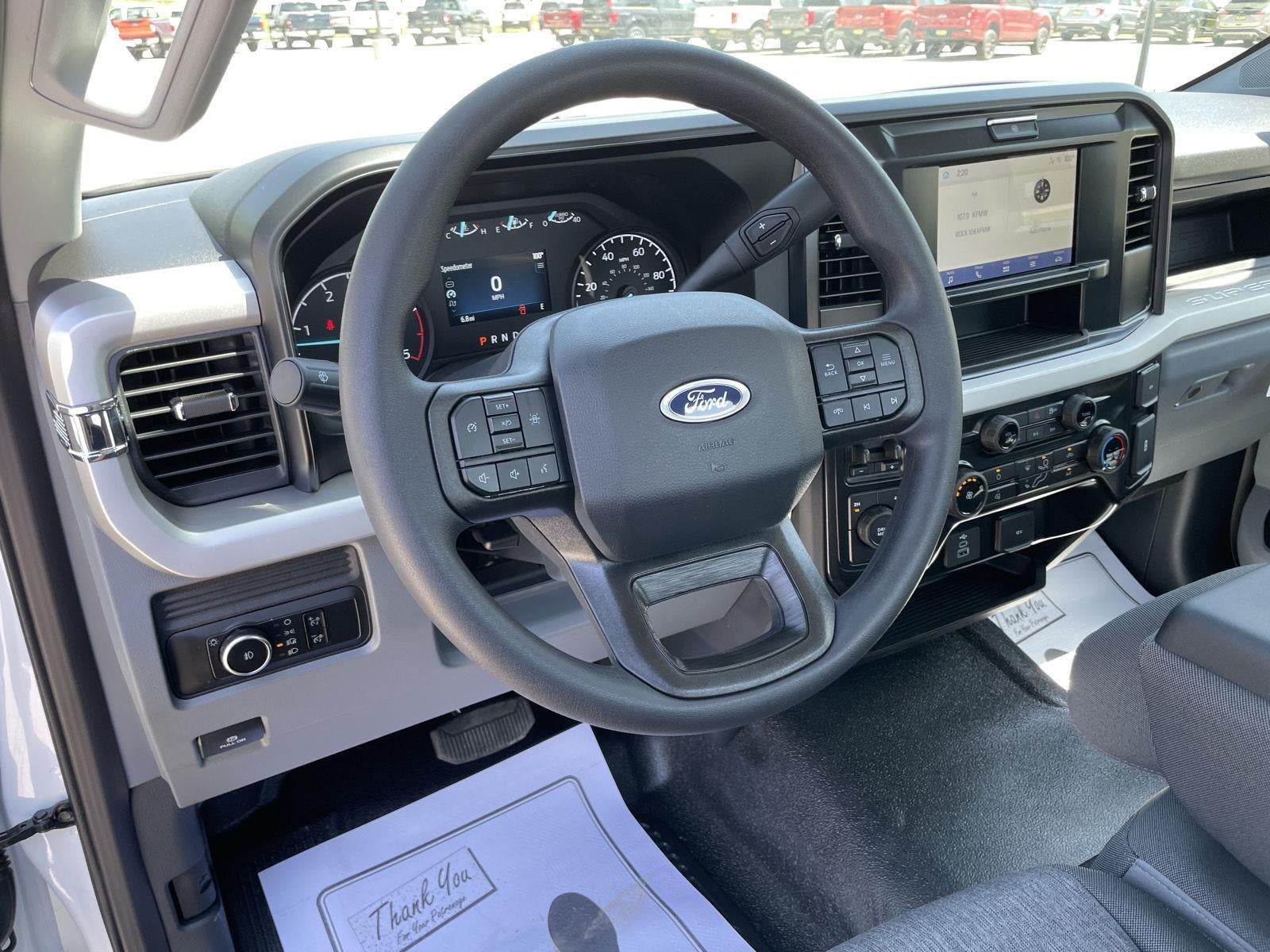 2025 Ford Super Duty F-350 DRW XL