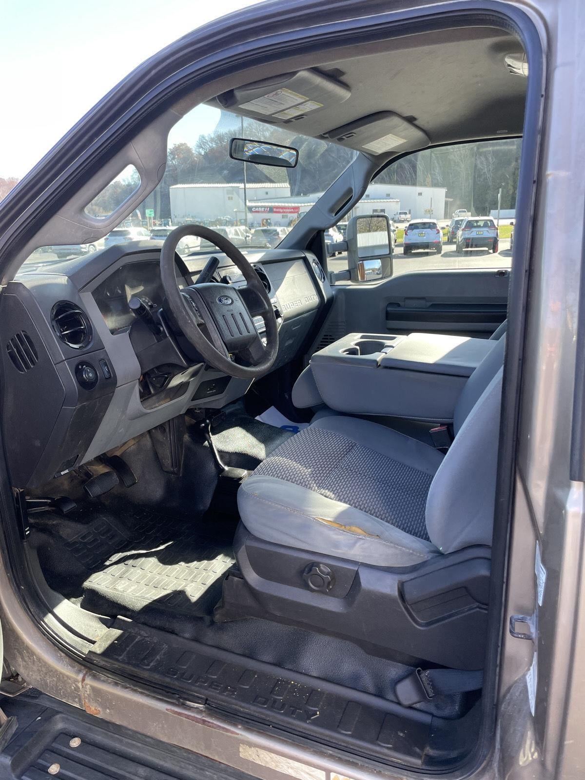 2012 Ford Super Duty F-450 DRW XL