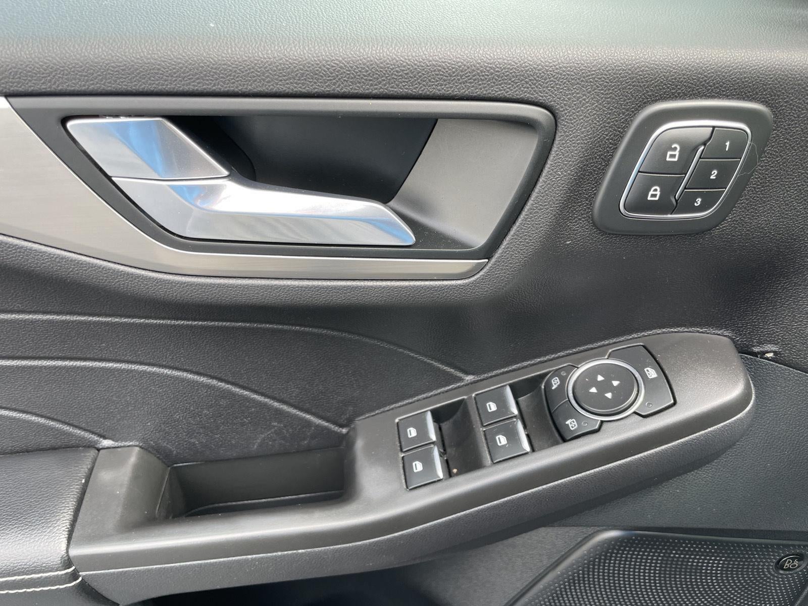 2021 Ford Escape Titanium