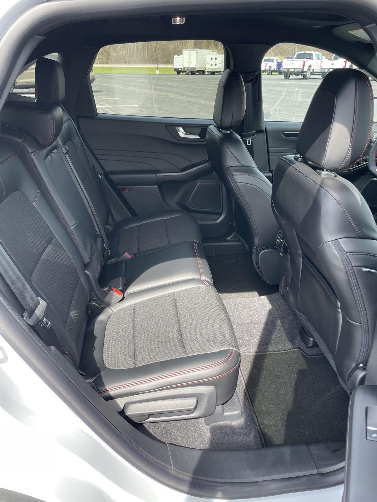 2026 Ford Escape ST-Line Select