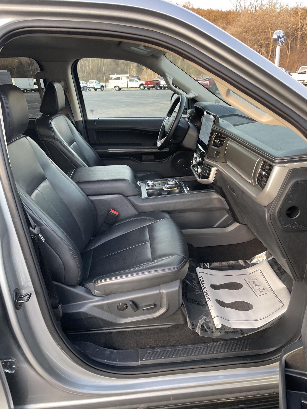 2024 Ford Expedition XLT