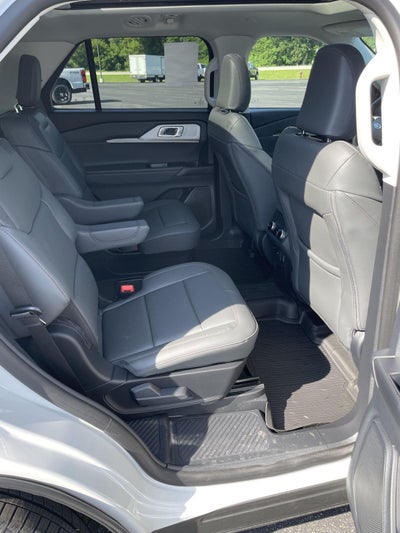 2026 Ford Explorer Active w/200A Pkg