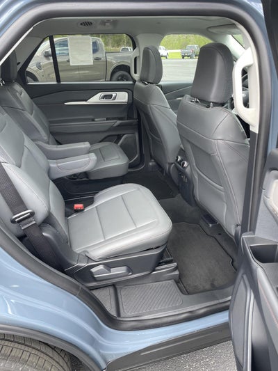 2026 Ford Explorer Active w/100A Pkg
