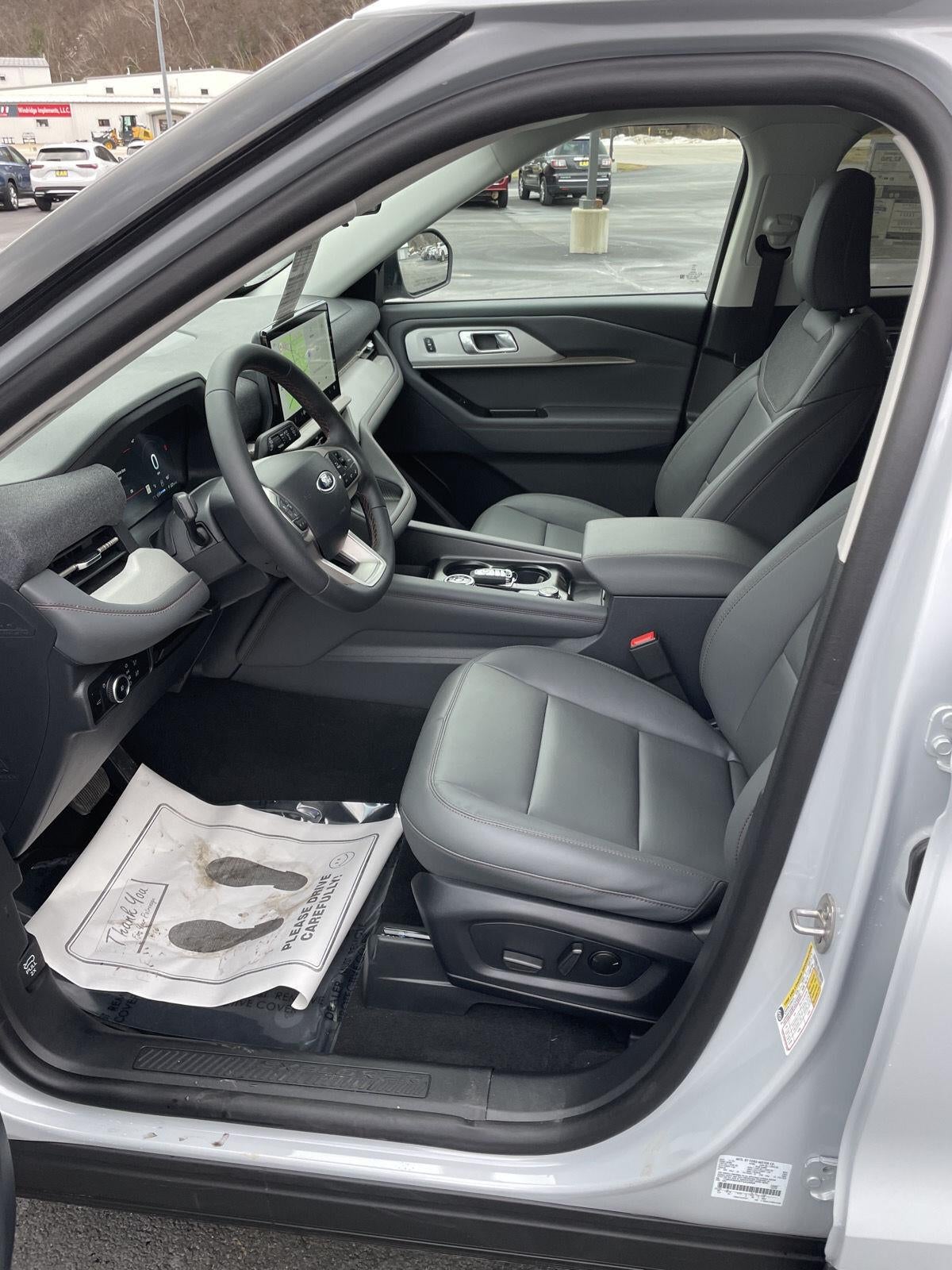 2026 Ford Explorer Active w/200A Pkg