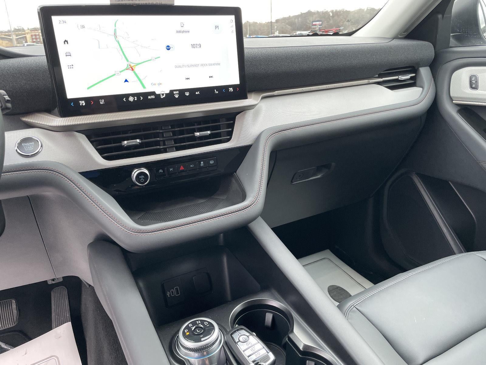 2026 Ford Explorer Active w/200A Pkg