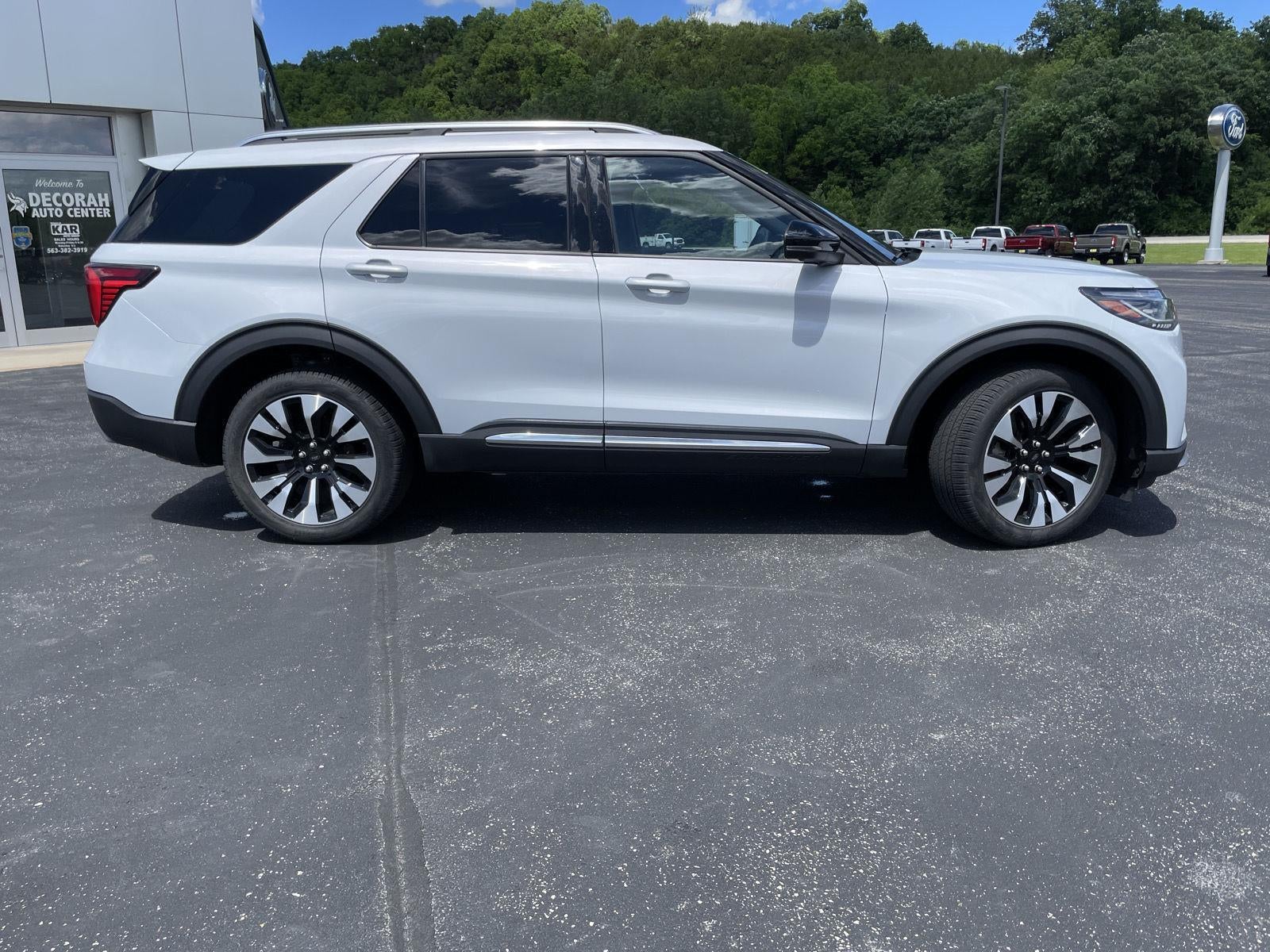 2025 Ford Explorer Platinum