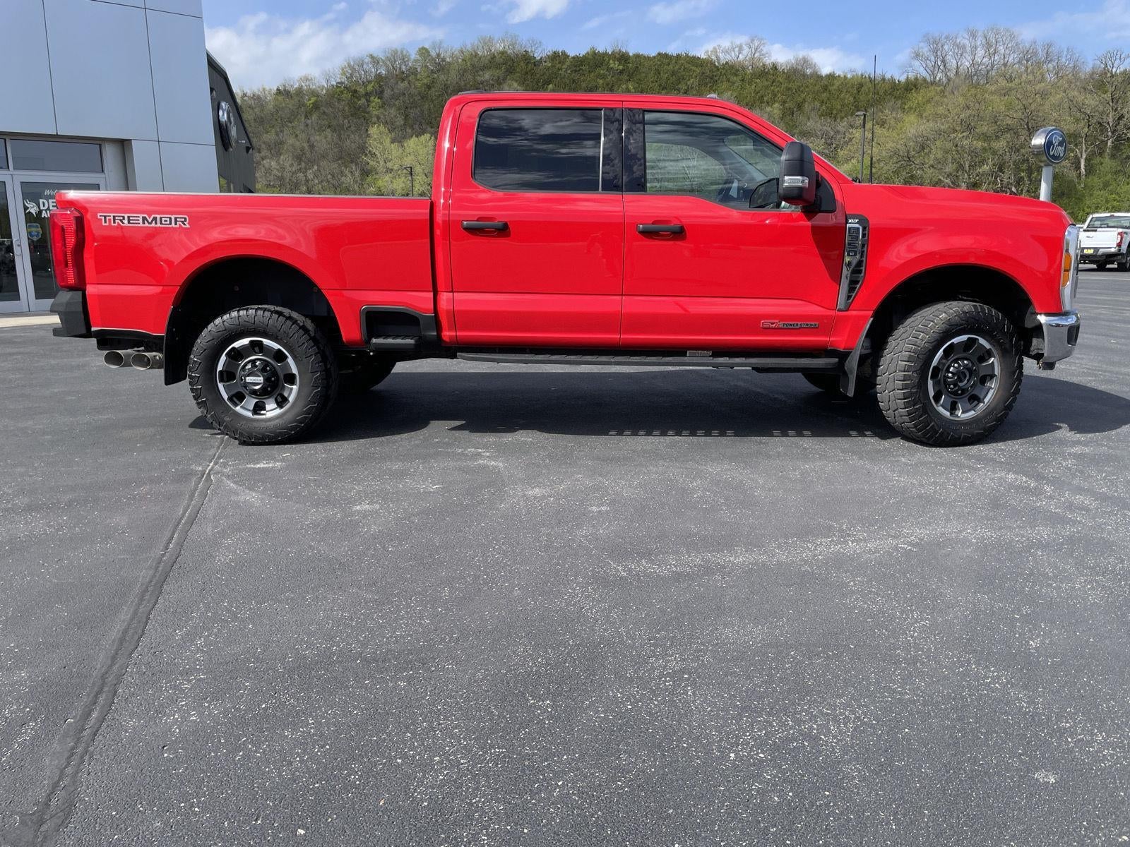 2023 Ford Super Duty F-350 SRW XLT