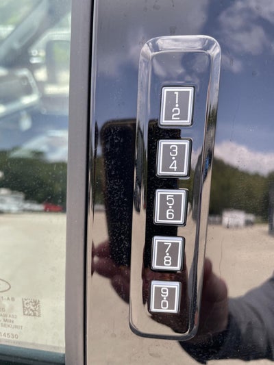 2026 Ford Super Duty F-350 SRW XLT