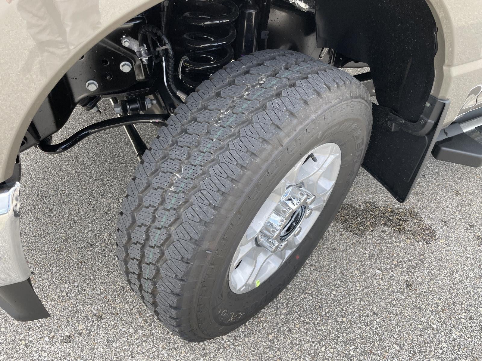 2026 Ford Super Duty F-350 SRW XLT