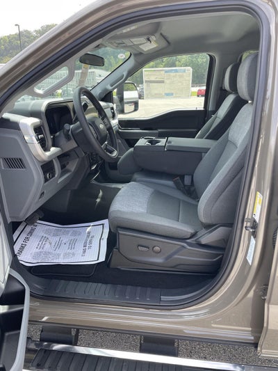 2026 Ford Super Duty F-350 SRW XLT