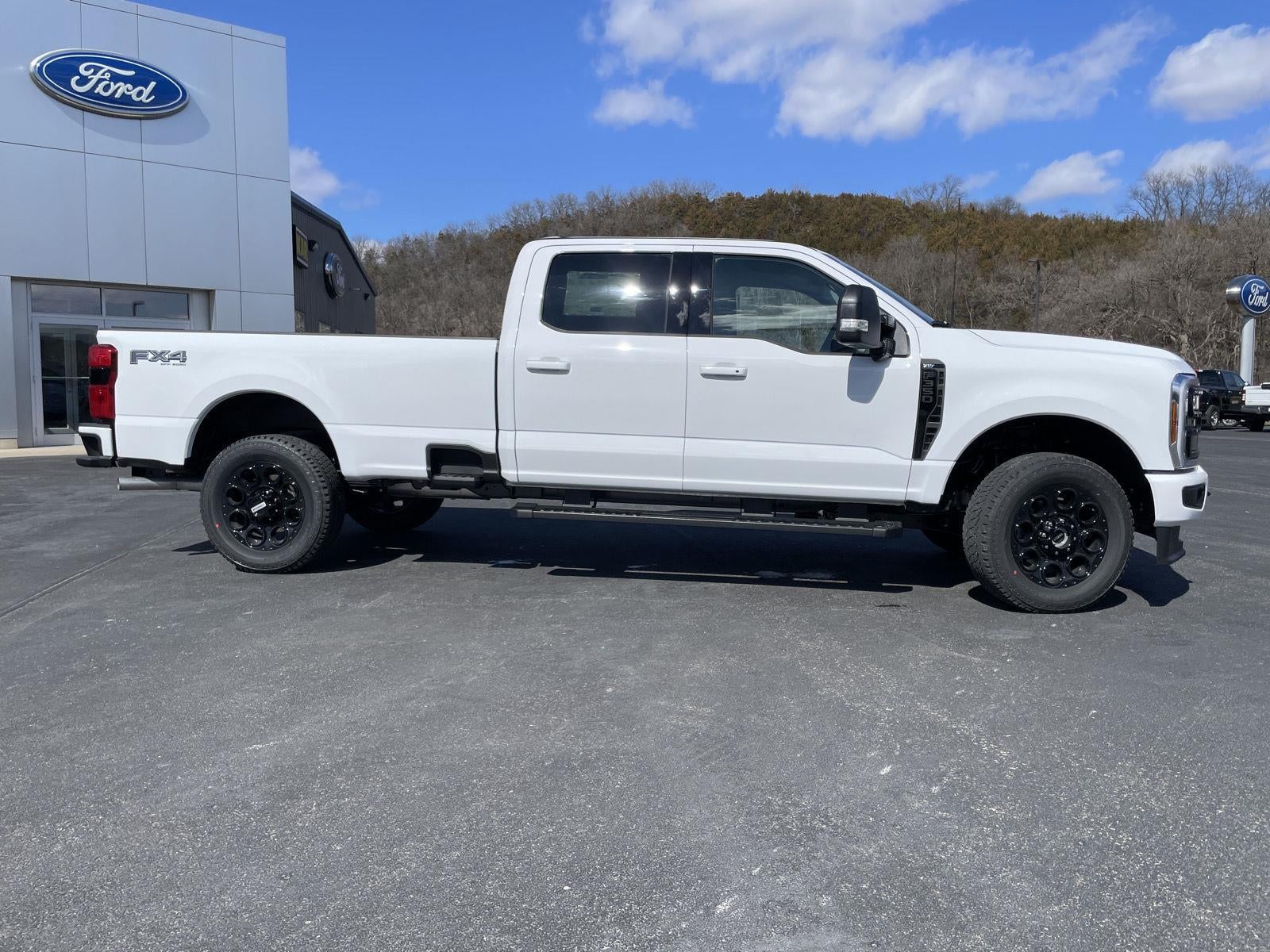 2026 Ford Super Duty F-350 SRW XLT