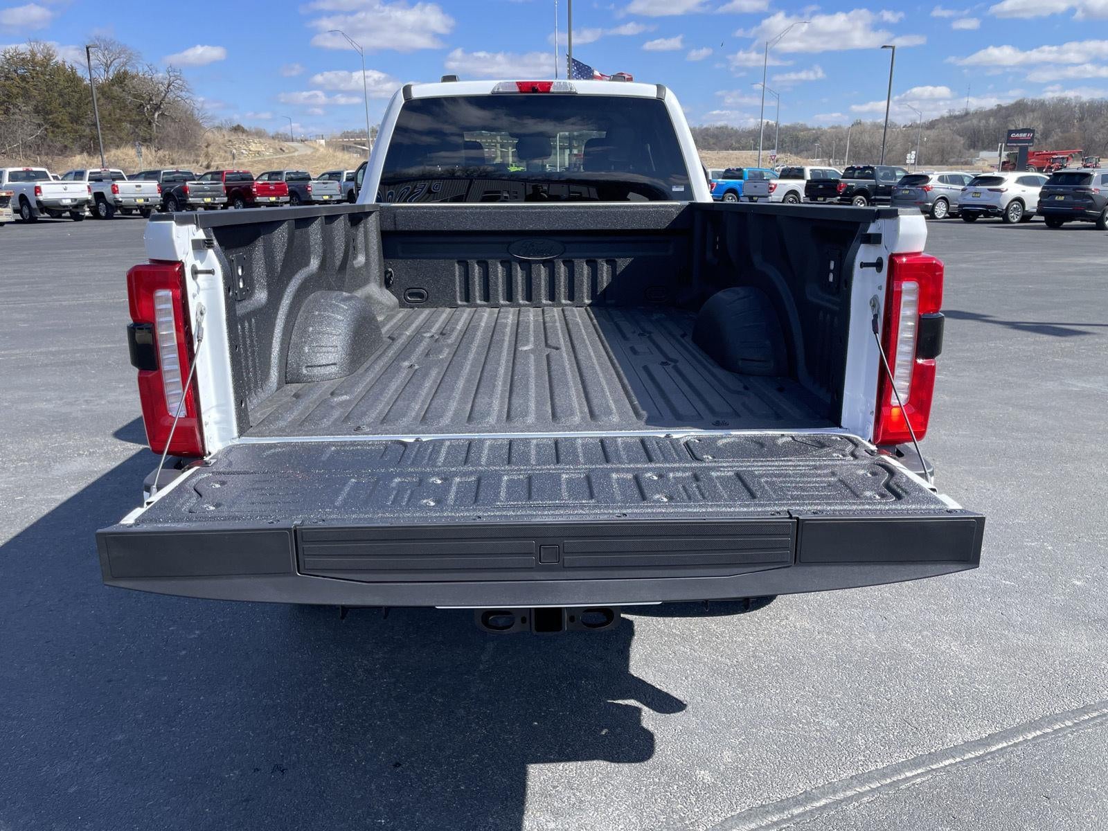 2026 Ford Super Duty F-350 SRW XLT