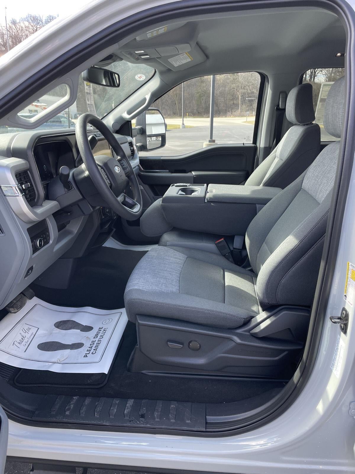 2026 Ford Super Duty F-350 SRW XLT