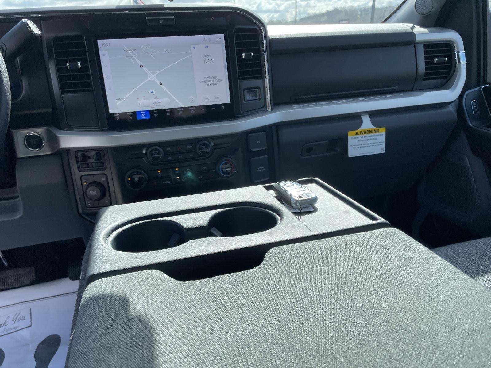 2026 Ford Super Duty F-350 SRW XLT