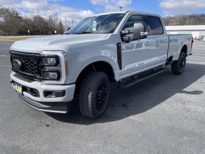 2026 Ford Super Duty F-350 SRW XLT