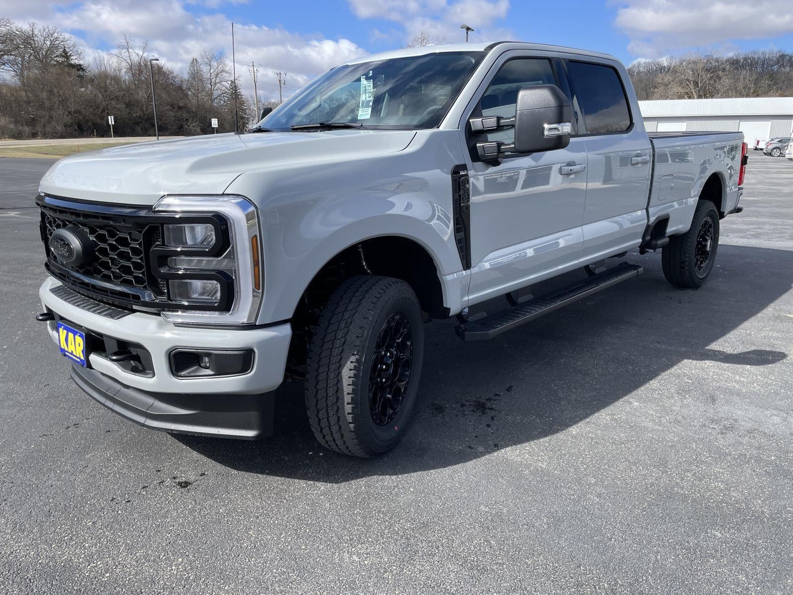 2026 Ford Super Duty F-350 SRW XLT