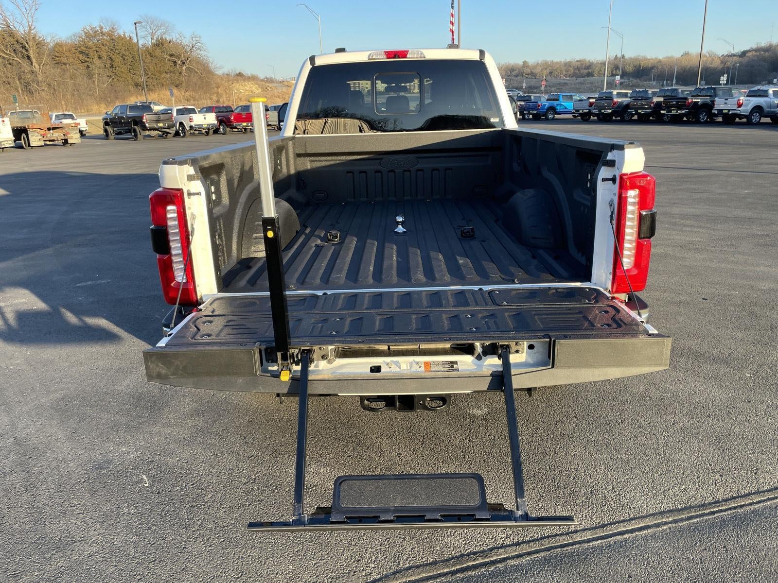 2024 Ford Super Duty F-350 SRW LARIAT