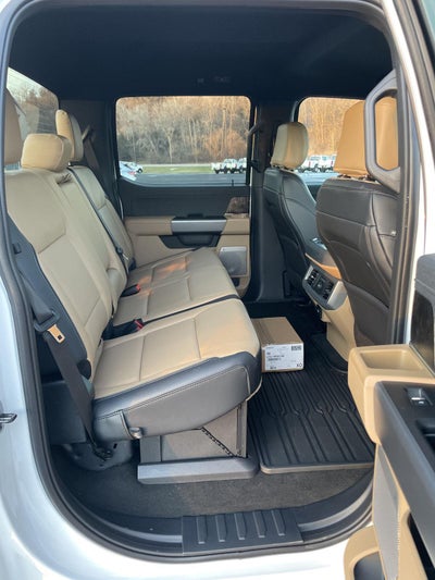 2026 Ford Super Duty F-350 SRW LARIAT