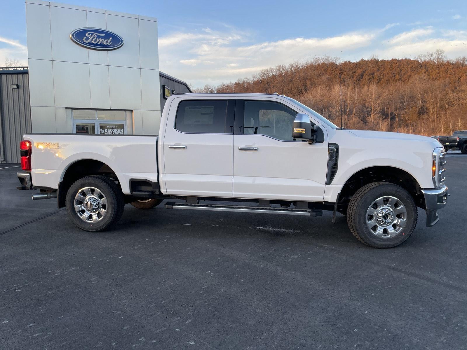 2026 Ford Super Duty F-350 SRW LARIAT