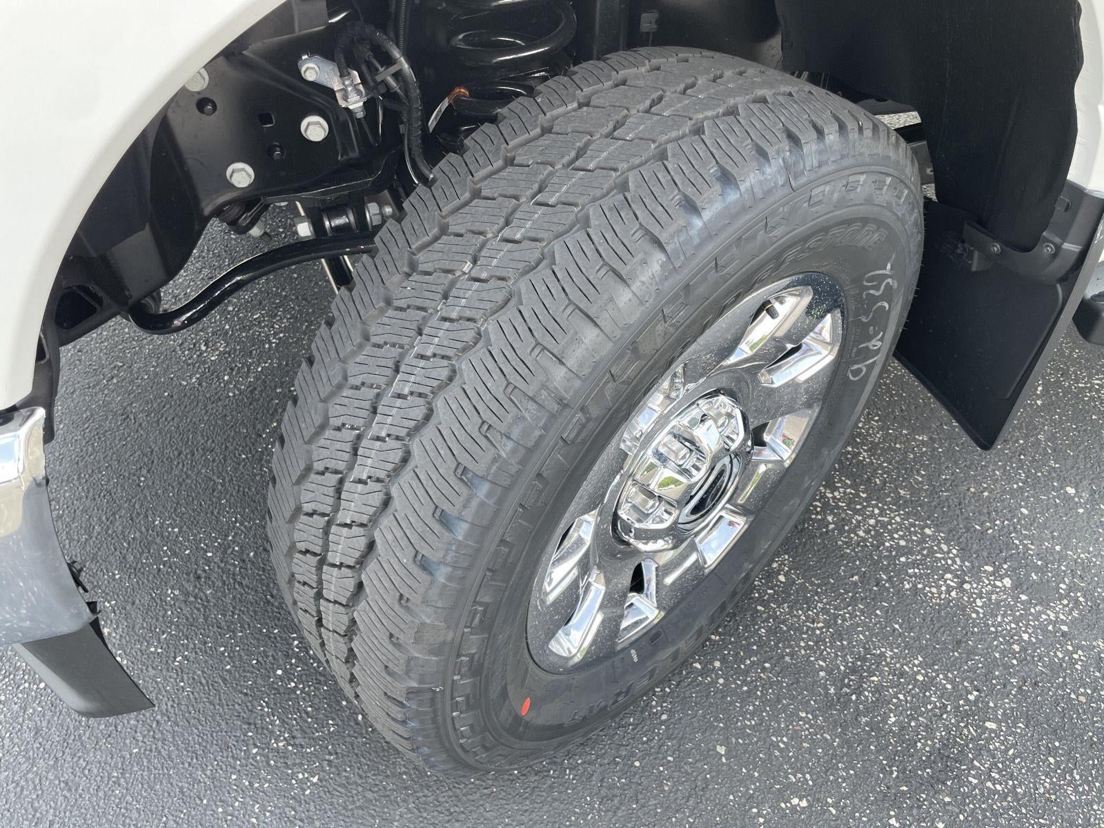2026 Ford Super Duty F-350 SRW LARIAT