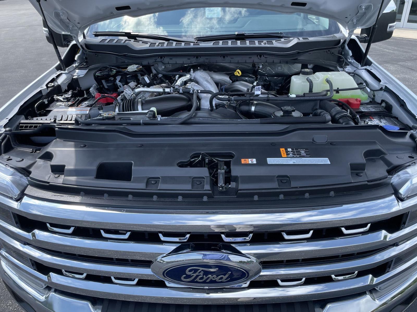 2026 Ford Super Duty F-350 SRW LARIAT