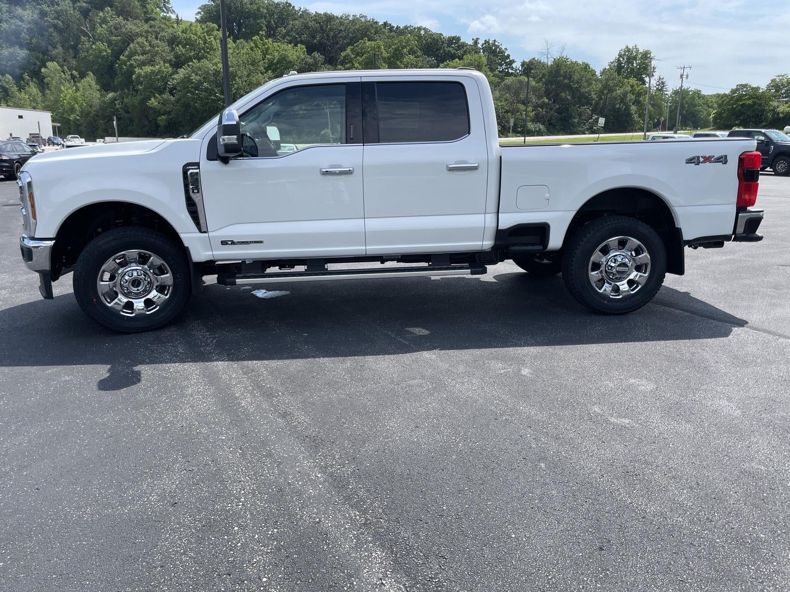 2026 Ford Super Duty F-350 SRW LARIAT