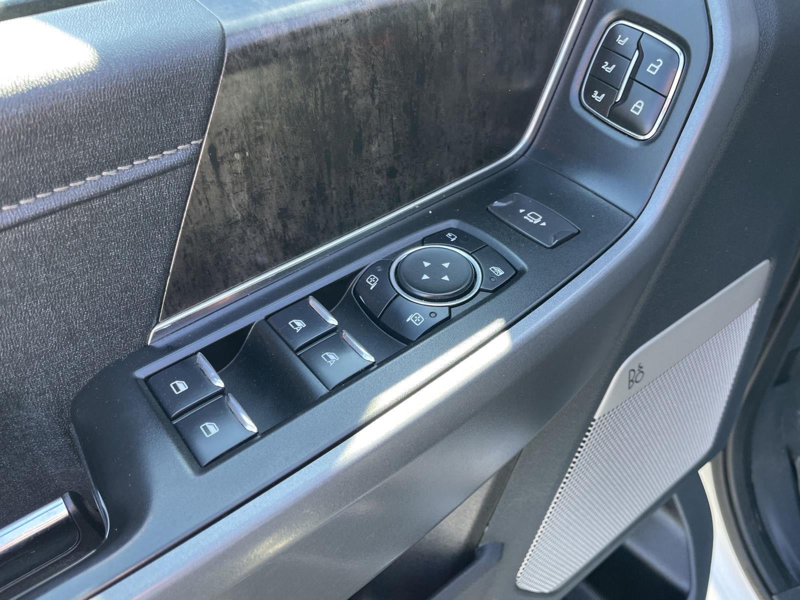 2023 Ford Super Duty F-350 SRW LARIAT