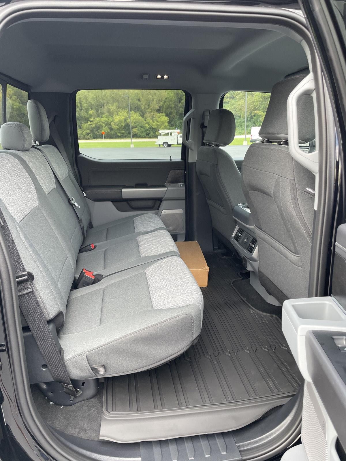 2027 Ford Super Duty F-450 DRW XLT