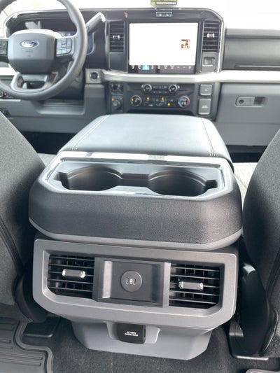 2027 Ford Super Duty F-450 DRW XLT