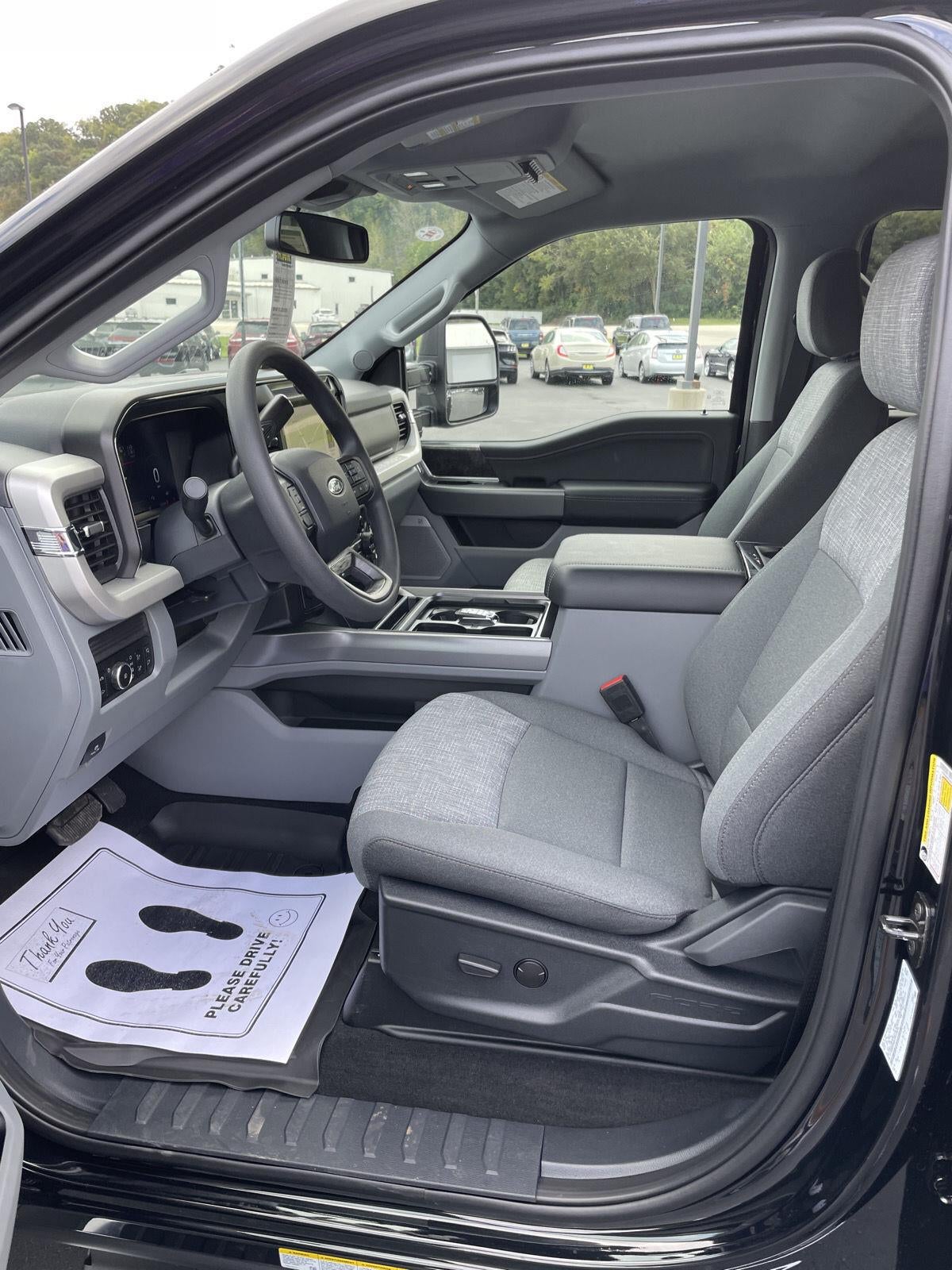 2027 Ford Super Duty F-450 DRW XLT