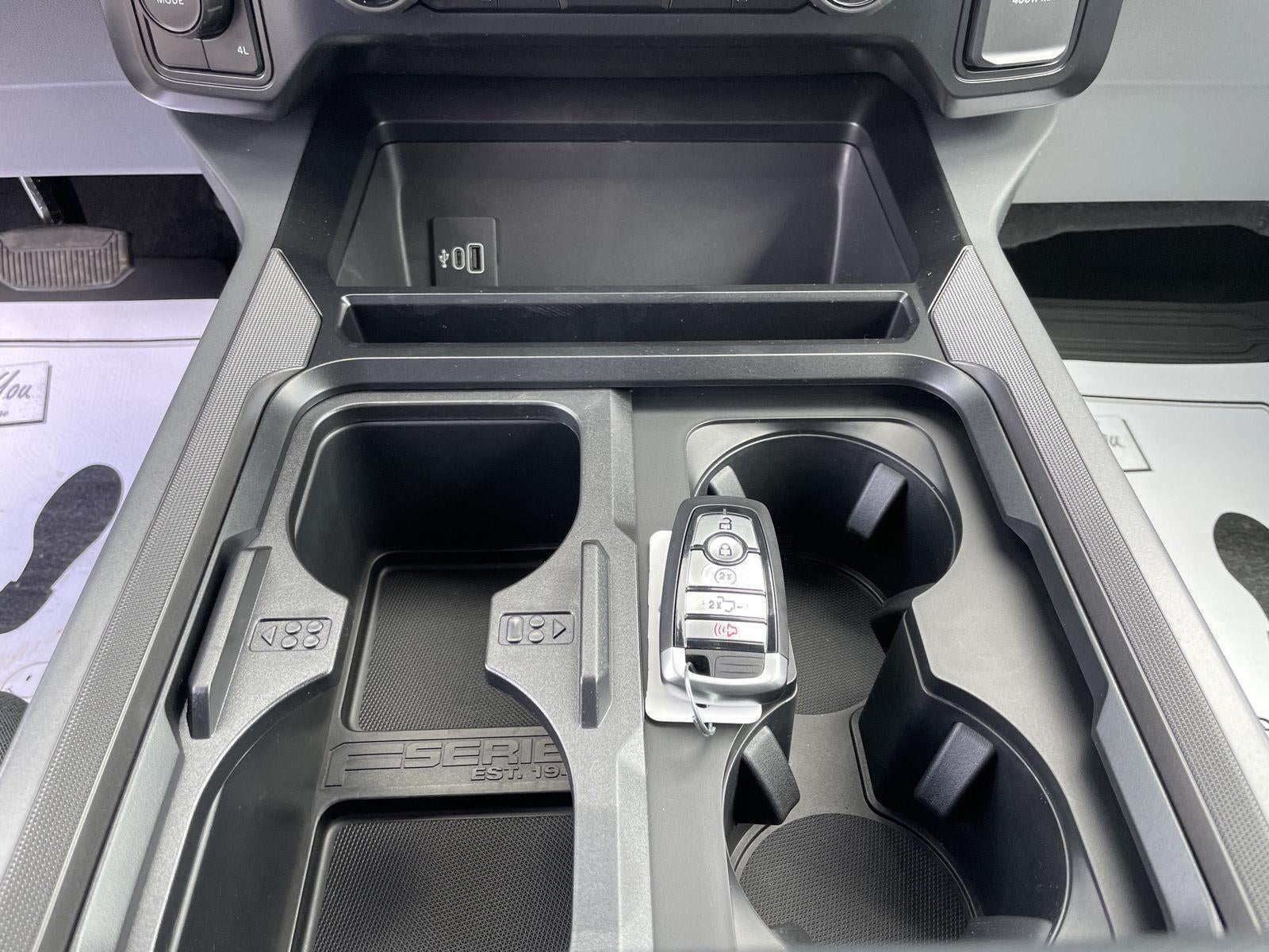 2027 Ford Super Duty F-450 DRW XLT