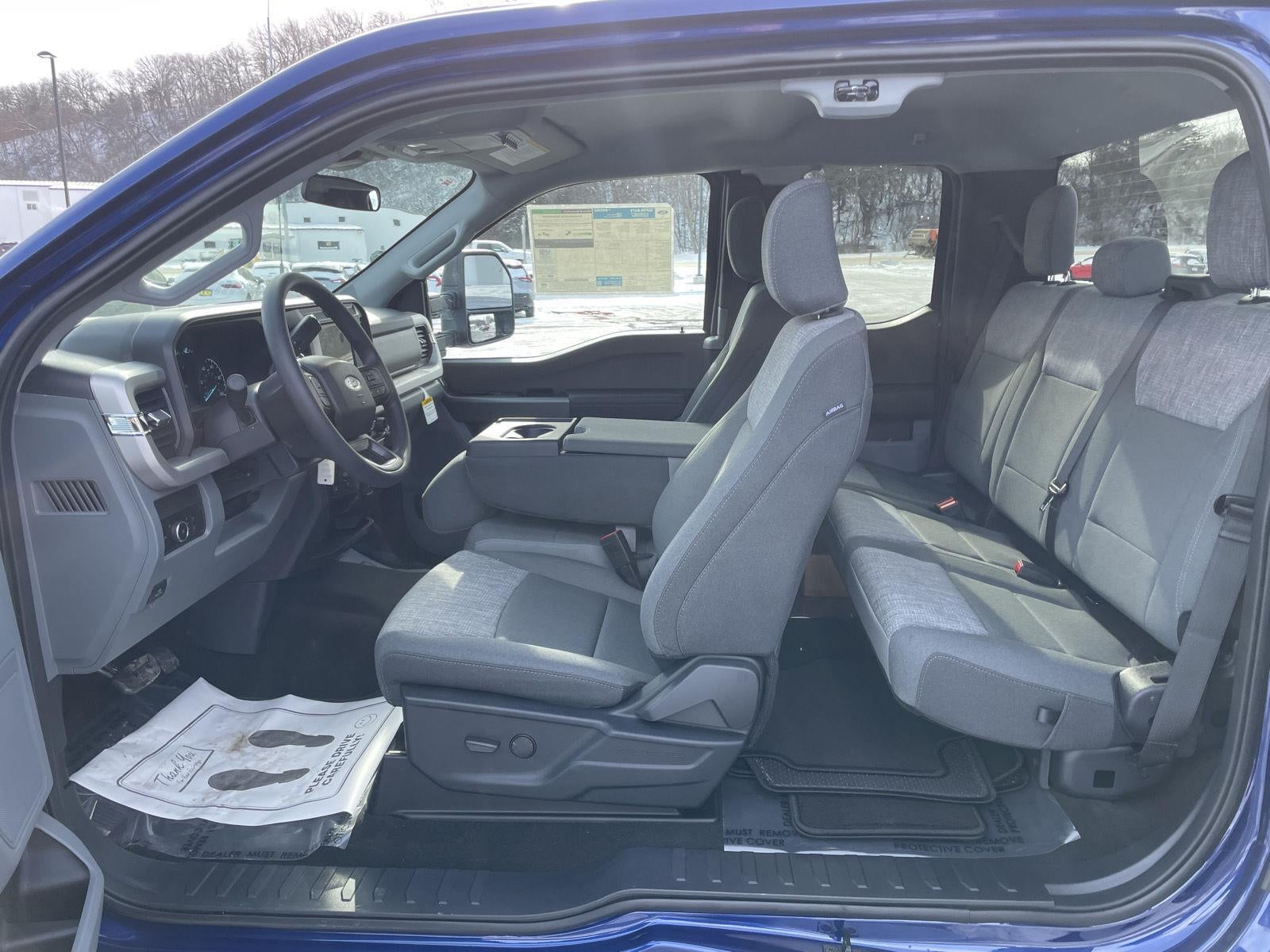 2026 Ford Super Duty F-350 SRW XLT