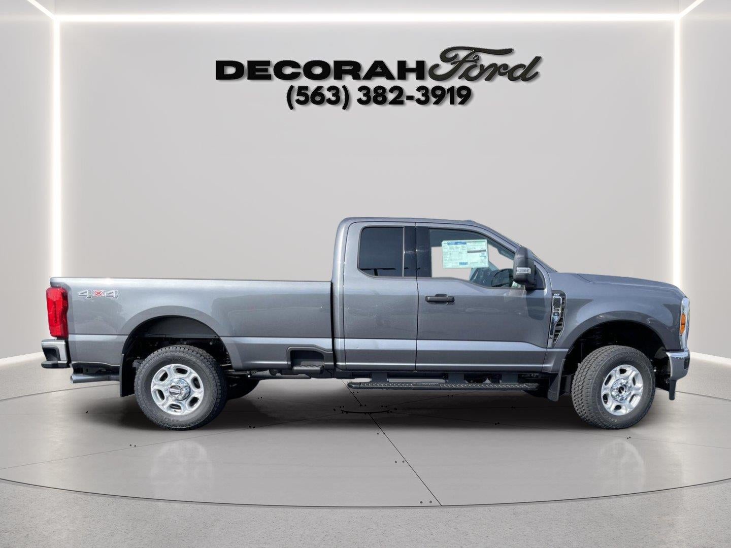 2026 Ford Super Duty F-350 Srw XLT
