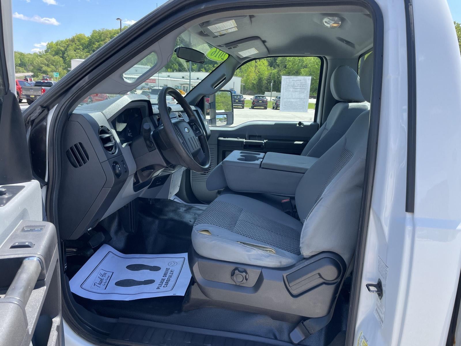 2016 Ford Super Duty F-350 SRW XL