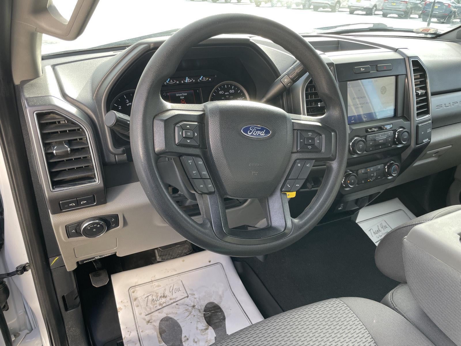 2022 Ford Super Duty F-350 SRW XLT