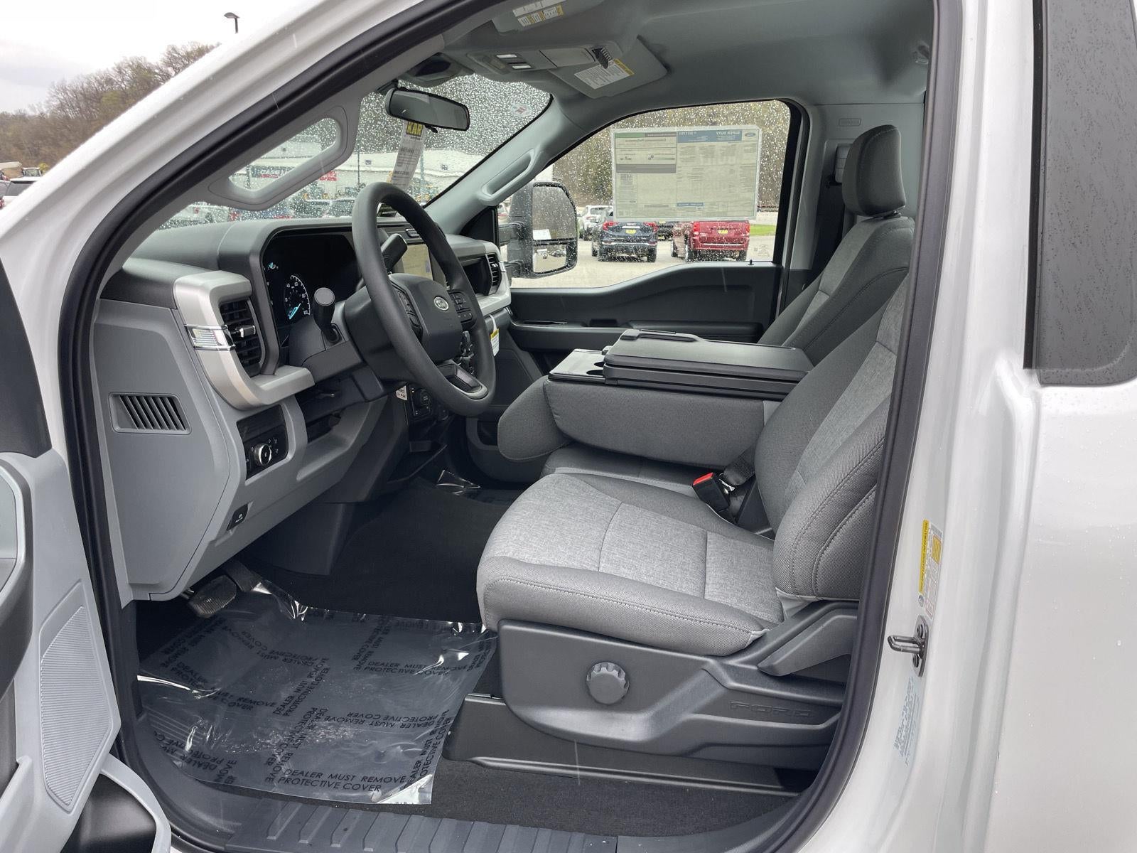 2025 Ford Super Duty F-350 SRW XL