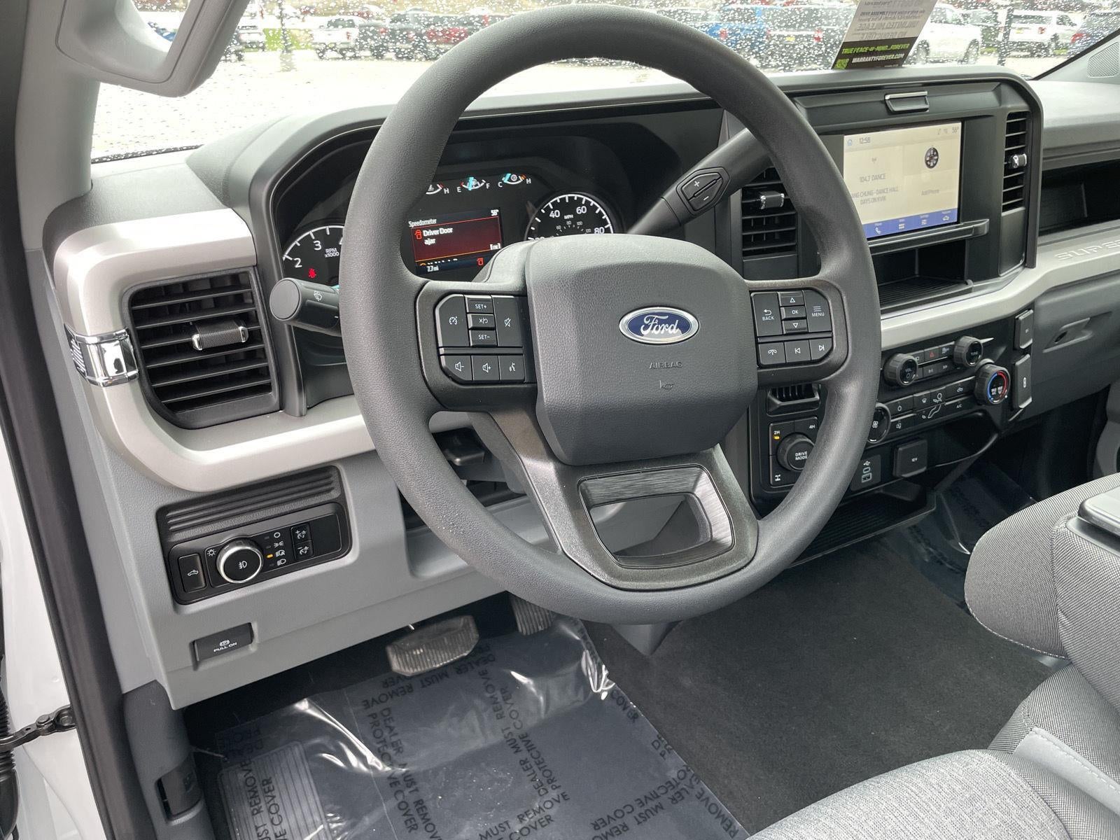 2025 Ford Super Duty F-350 SRW XL