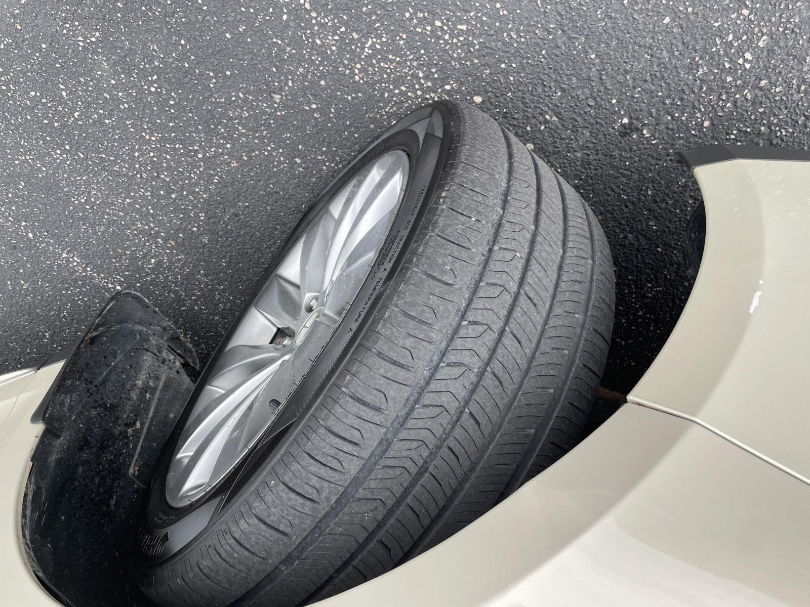 2015 Lincoln MKS Base