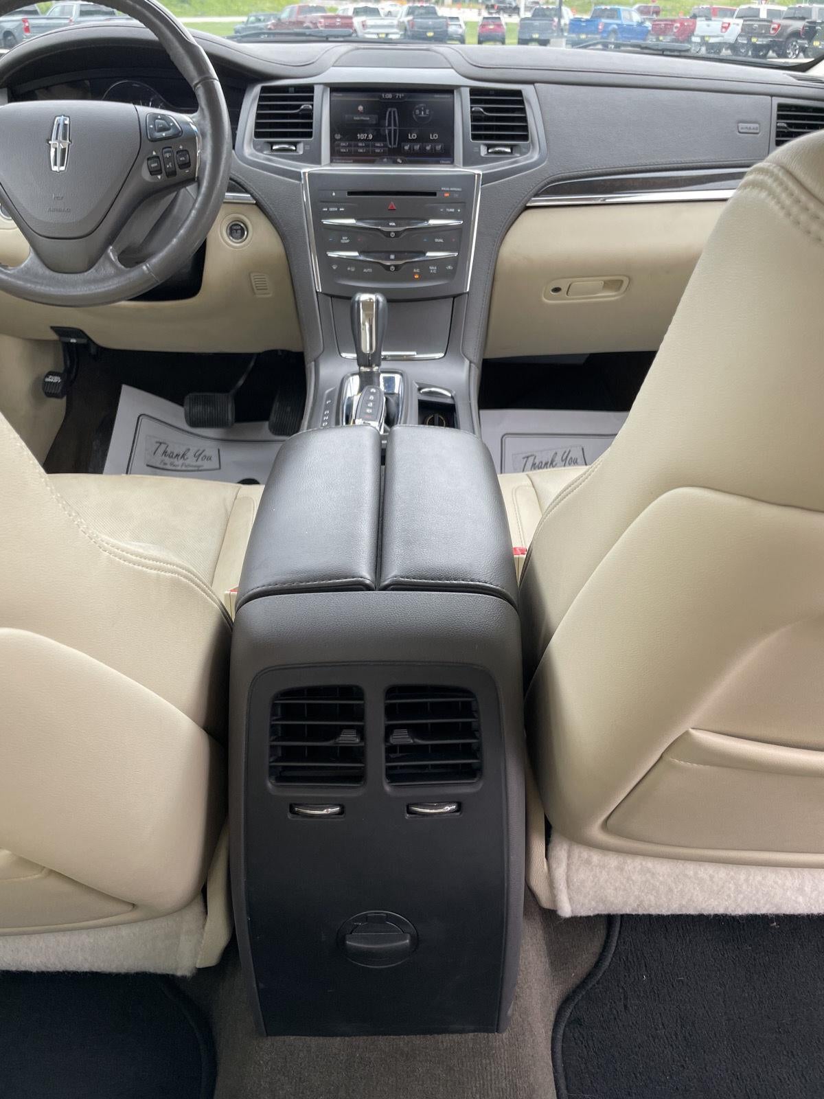 2015 Lincoln MKS Base