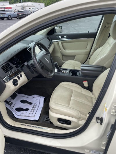 2015 Lincoln MKS Base